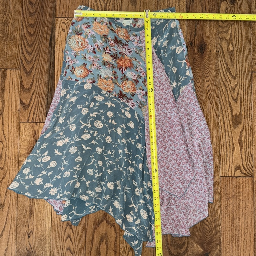 ODILLE 💯% Silk Skirt - Picture 4 of 11